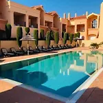 Luxury - T1 Vue Sur Piscine - Da * Luz