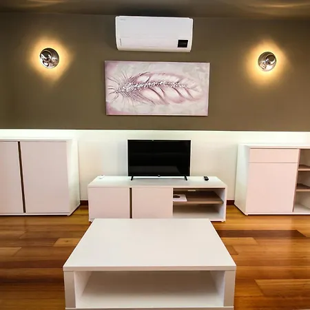Luxury - T1 Vue Sur Piscine - Da Luz